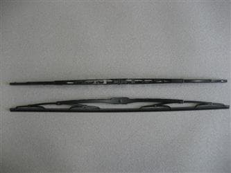 32 J-Hook Wiper Blade Assembly Image 1