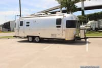 55947 - 25' 2018 Airstream Flying Cloud 25FB TWIN Image 1