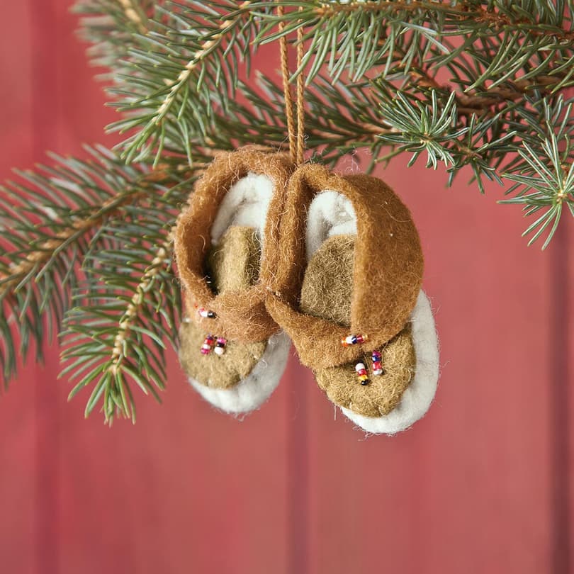 BEADED MOCCASINS ORNAMENT view 1