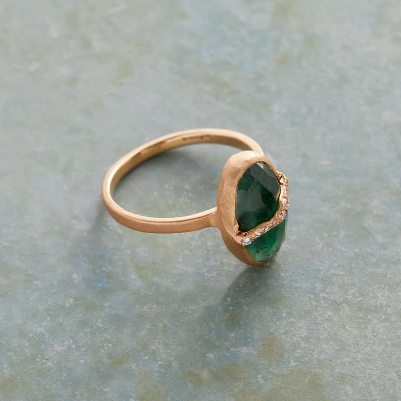 Sparkling Emerald Ring View 2