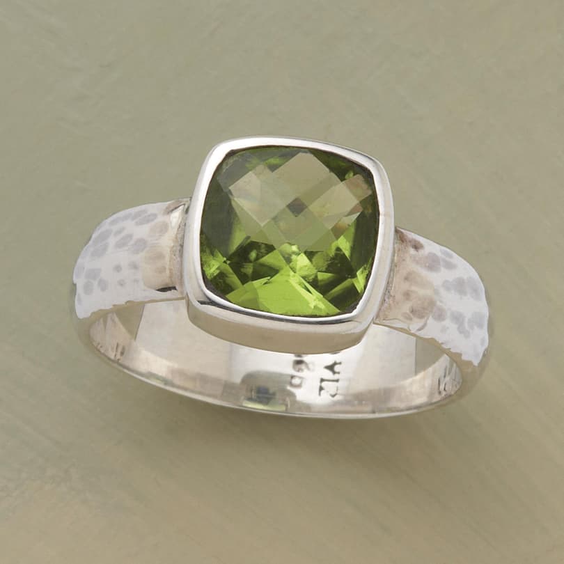 ON-THE-SQUARE PERIDOT RING view 1