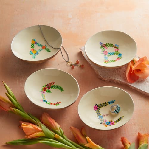 Letter Garland Dish View 1