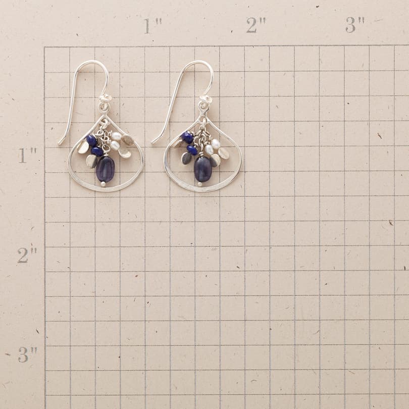 WHITE WAVE EARRINGS view 1