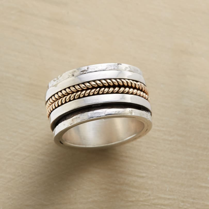 LASSO SPINNER RING view 1