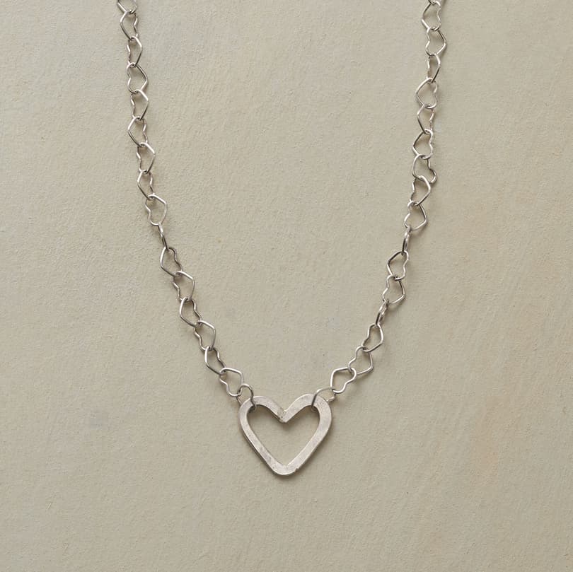 POLLY'S HEART NECKLACE view 1