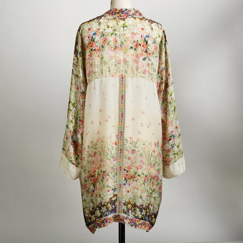 DELIGHTS OF THE DAY KIMONO view 2