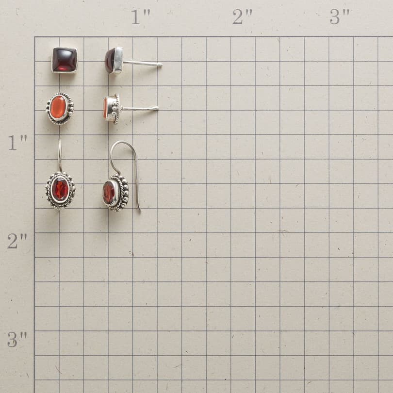 RED RICHES EARRING TRIO view 1