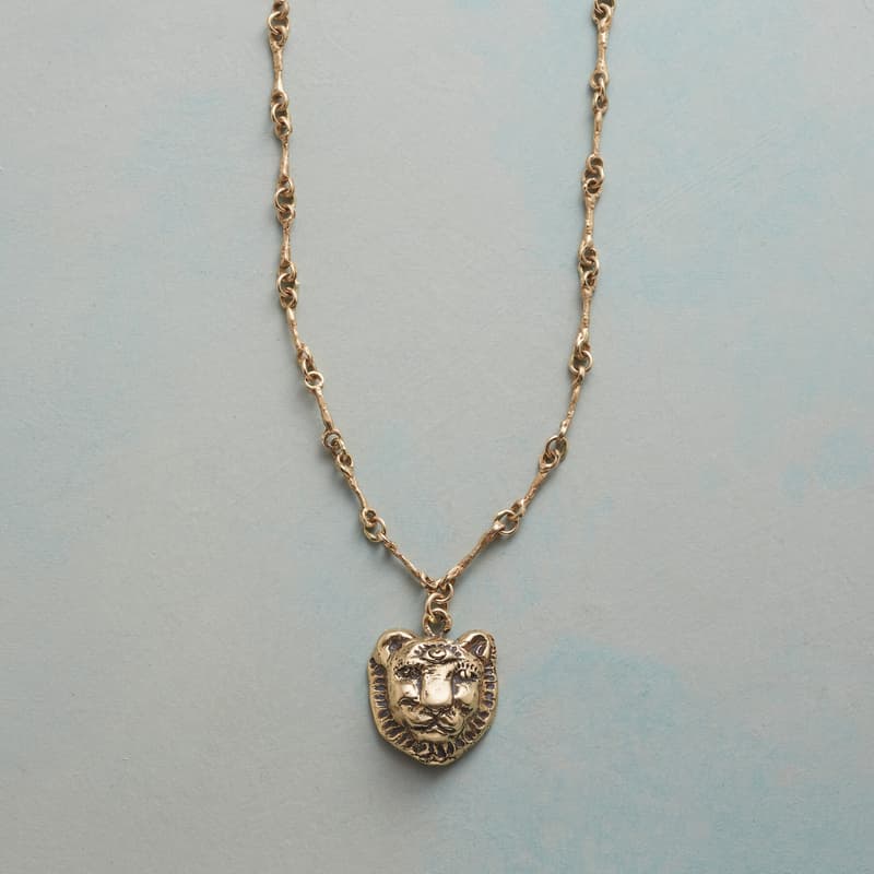 LIONESSE NECKLACE view 1