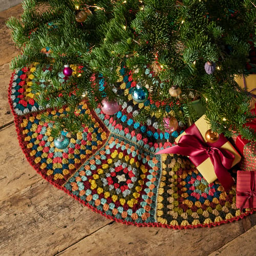 WELCOME HOME TREE SKIRT view 1
