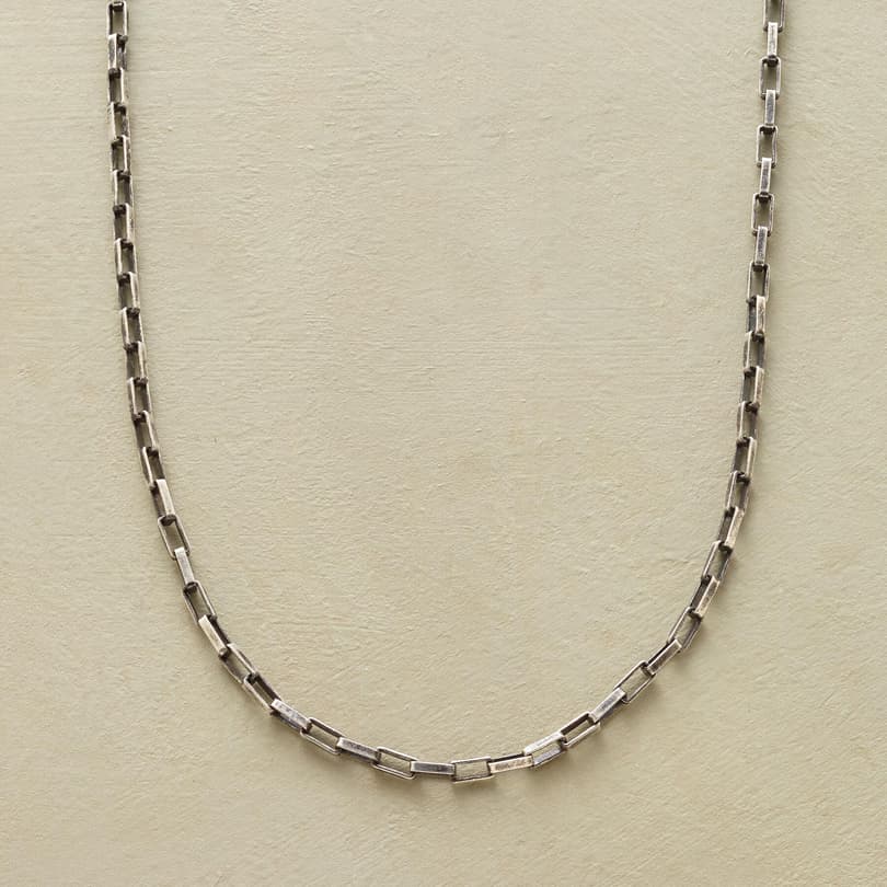 CHAIN NECKLACE view 1