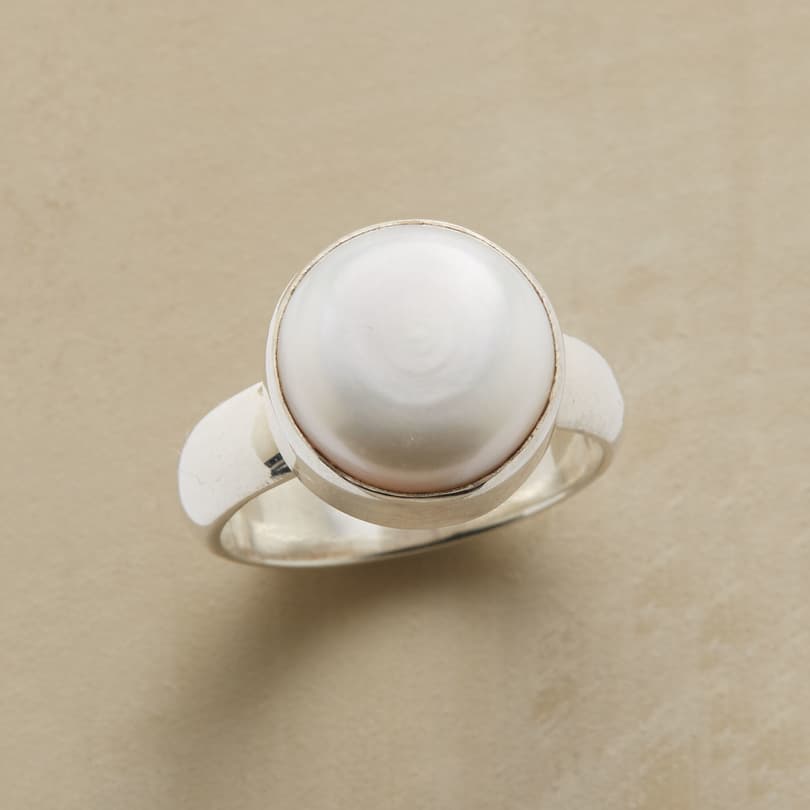 PEARL SOLO RING view 1