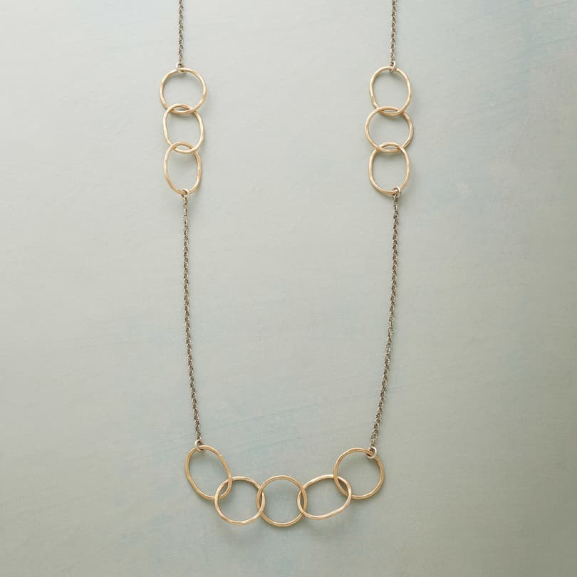 LINKING RINGS NECKLACE view 1