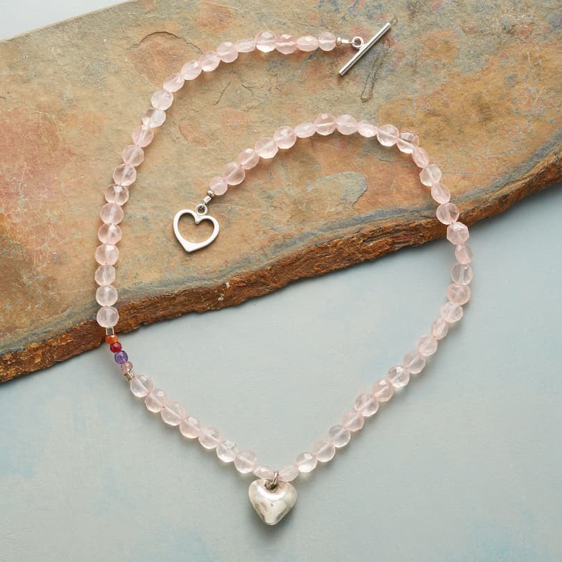 DREAMING OF HEARTS NECKLACE view 1