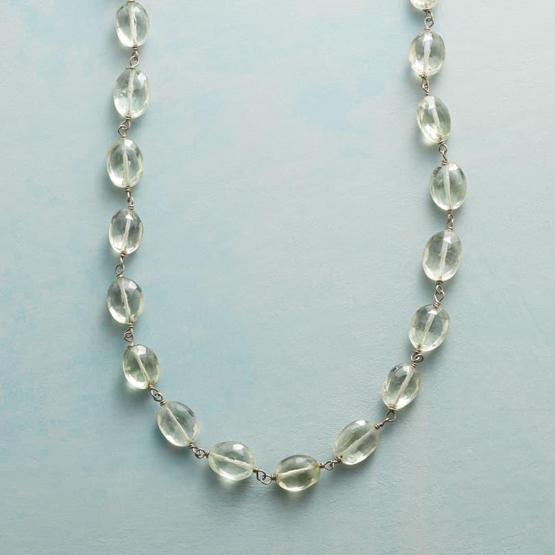 GREEN AMETHYST LEI NECKLACE view 1