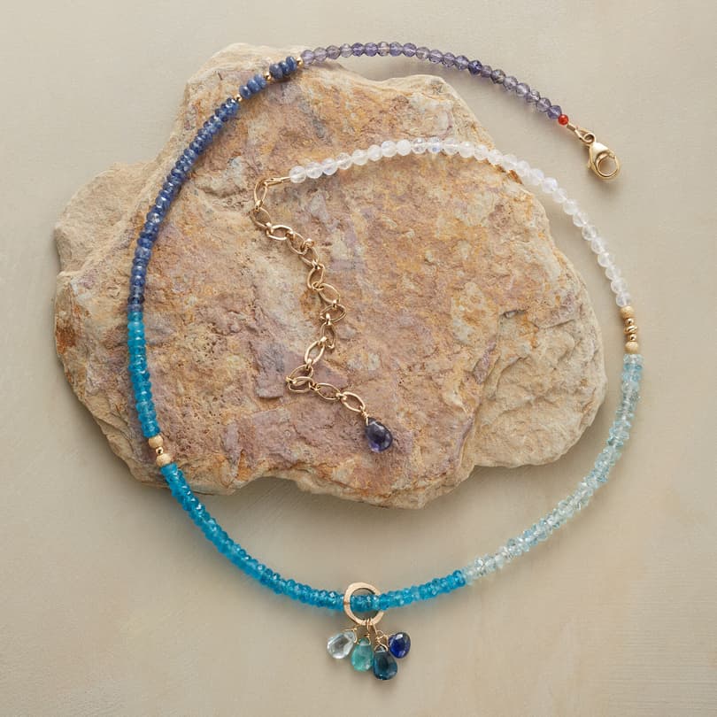 BLUE BEAUTY NECKLACE view 1