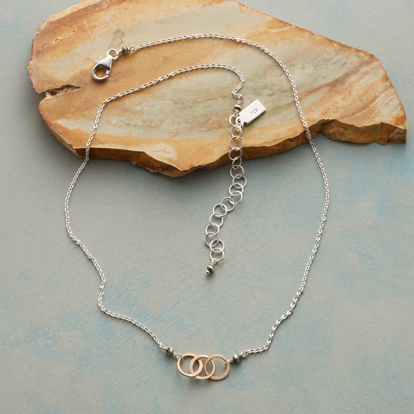 LINKED RING NECKLACE view 1