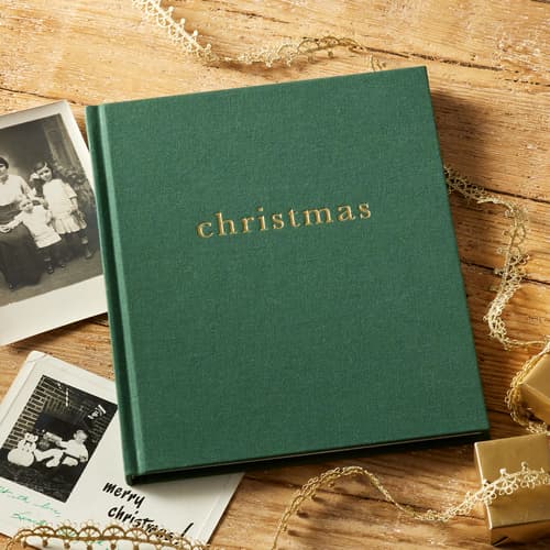 Christmas Family Book View 4C_GRN