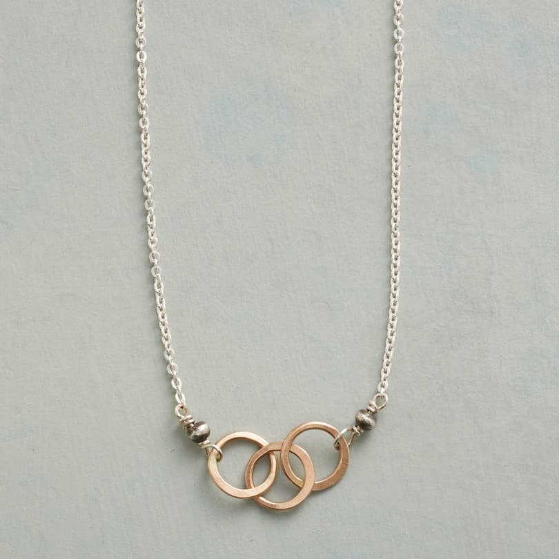 LINKED RING NECKLACE view 1