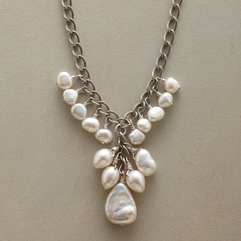 WHITE WATER PEARL NECKLACE view 1