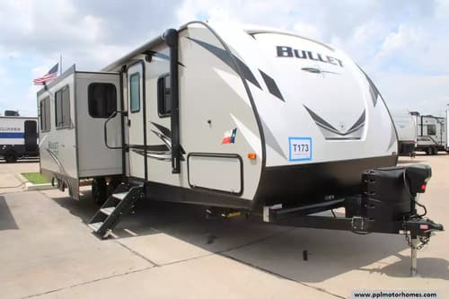 60618 - 29' 2021 Keystone Bullet Ultra Lite 258RKS w/Slide Image 1