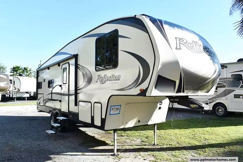 61231 - 30' 2019 Grand Design Reflection 273MK w/Slide Image 1