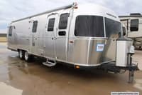 58376 - 31' 2016 Airstream Classic 30 Image 1