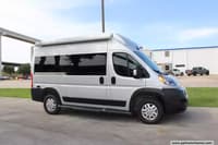 59565 - 17' 2023 Thor Rize 18G Image 1