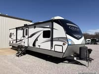 62206 - 35' 2022 Keystone Cougar 30RKD w/2 Slides Image 1