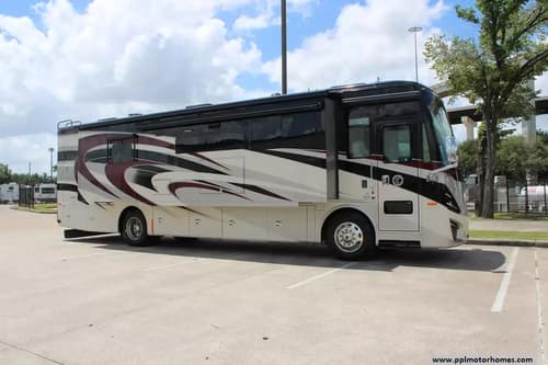 63852 - 38' 2020 Tiffin Phaeton 37BH 380hp Cummins w/3 Slides Image 1