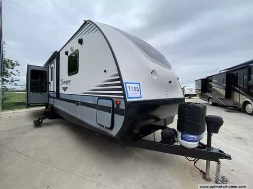 63174 - 36' 2017 Forest River Surveyor 33KRETS w/3 Slides Image 1