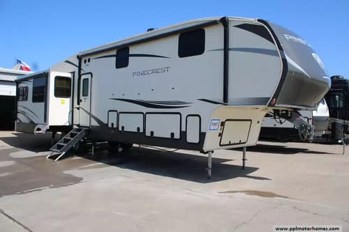 60046 - 41' 2020 Vanleigh RV Pinecrest 392MBP w/4 Slides Image 1