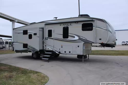 61988 - 33' 2018 Jayco Eagle Ht 28.5 RSTS w/3 Slides Image 1