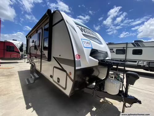 63529 - 22' 2021 Winnebago Micro Minnie 2108DS w/Slide Image 1