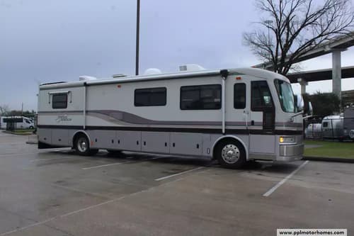 61903 - 39' 1995 Fleetwood American Eagle 39AF 300hp Cummins Image 1