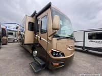 61541 - 39' 2015 Newmar Ventana Le 3812 340hp Cummins w/3 Slides Image 1