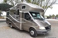 58858 - 23' 2007 Winnebago View 23J w/Slide Image 1