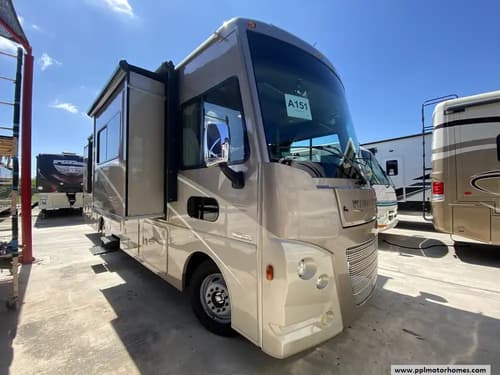 64511 - 31' 2016 Winnebago Vista Xl 30T w/3 Slides Image 1