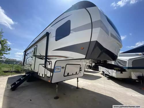 64129 - 36' 2021 Forest River Rockwood Ultra Lite 2891BH w/2 Slides - Bunk House Image 1