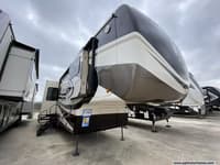 61769 - 46' 2018 Drv Fullhouse LX455 w/4 Slides & Generator  - Toy Hauler Image 1