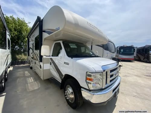64486 - 31' 2017 Thor Freedom Elite 290FE w/2 Slides Image 1