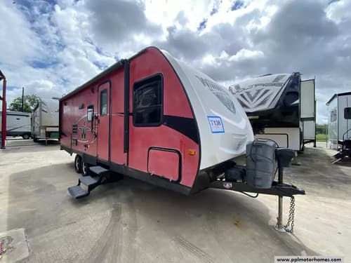 63518 - 27' 2018 Winnebago Minnie M-2201DS w/Slide Image 1