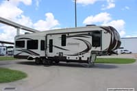 60273 - 40' 2015 Forest River Palomino Columbus 375RL w/4 Slides Image 1