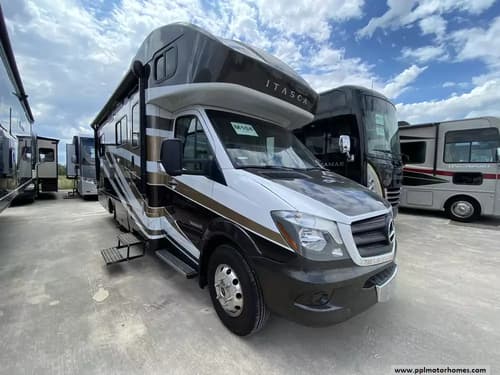 60739 - 25' 2015 Itasca Navion 24V w/Slide Image 1