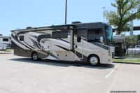 64005 - 37' 2019 Thor Miramar 35.2 w/2 Slides Image 1