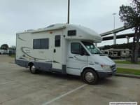 55945 - 24' 2007 Winnebago View 23H w/Slide Image 1