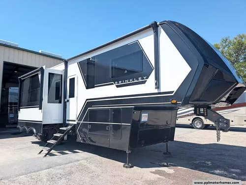 63194 - 40' 2024 Brinkley RV Model G 3500 w/3 Slides - Toy Hauler Image 1
