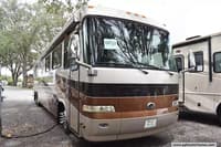 60819 - 43' 2001 Monaco Executive 43DS2 500hp Cummins w/2 Slides Image 1