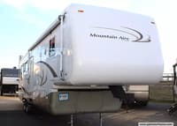 61490 - 40' 2002 Newmar Mountain Aire 38KSWB w/3 Slides Image 1