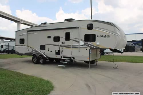 60691 - 34' 2019 Jayco Eagle Ht 29.5FBDS w/2 Slides Image 1