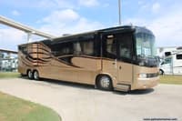 54130 - 44' 2005 Monaco Executive 43PBQ 500hp Detroit w/4 Slides Image 1